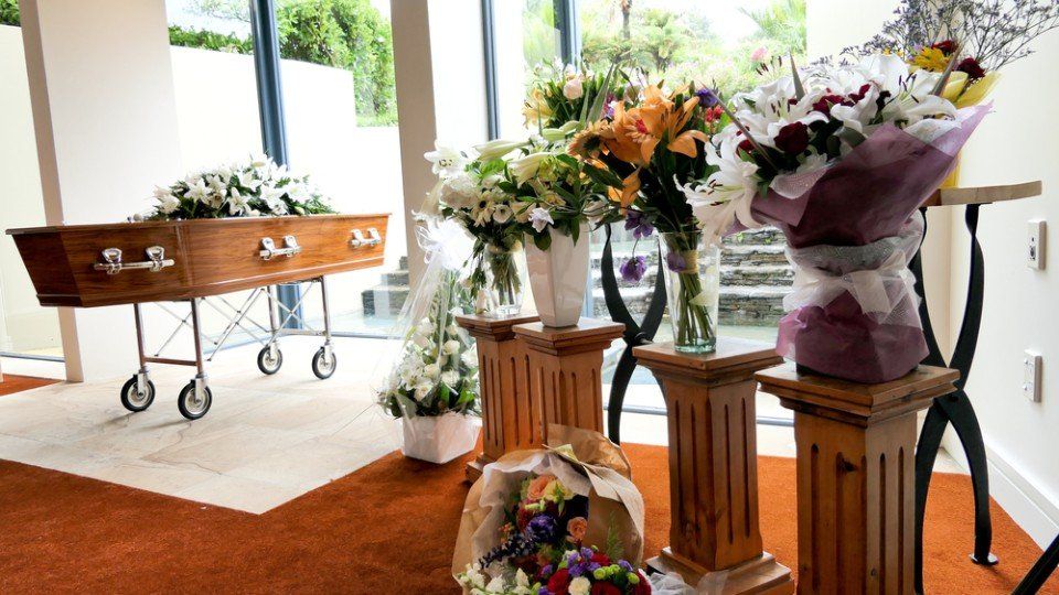 addobbi floreali per funerale