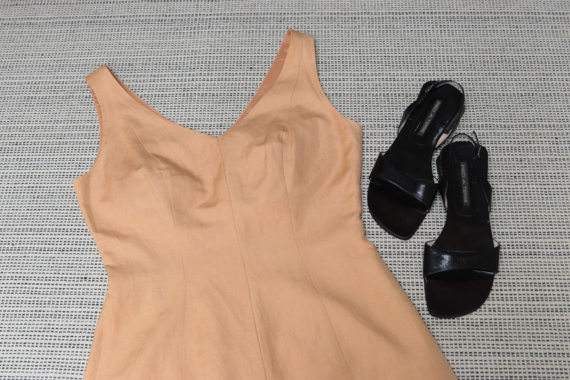 Pied à Terre – black sandals, 60s-inspired. Laura Ashley – apricot linen dress