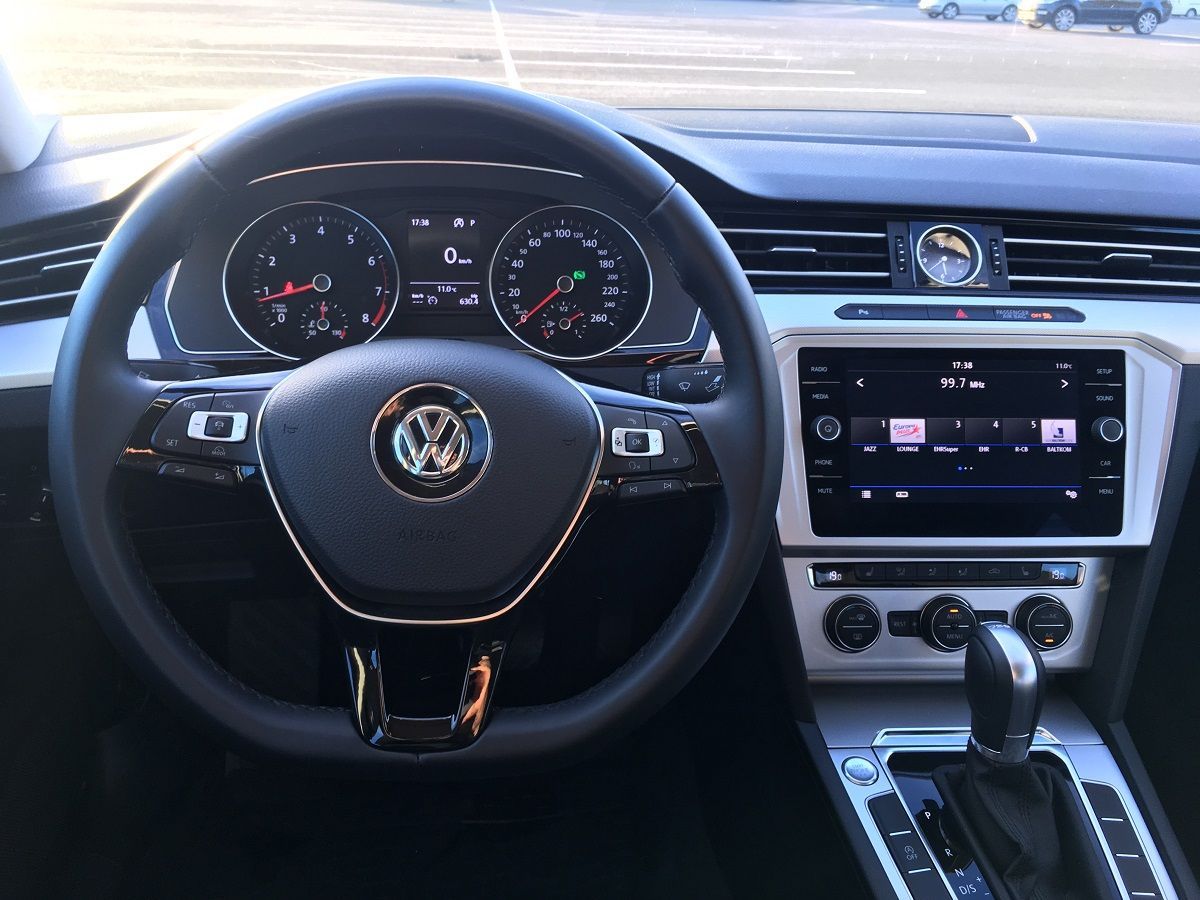 Profesionālu un jaunu auto noma Rīgā pie Riga Car Rent