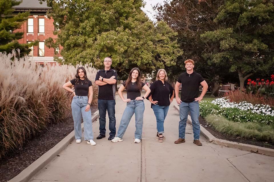 Family Photo Session on Illinois State University Quad
