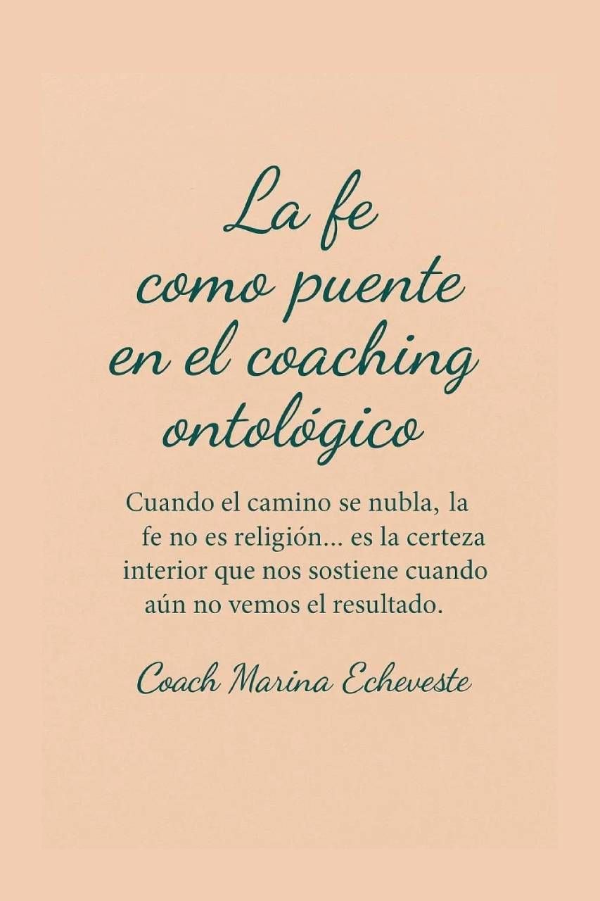 Portada del libro en español: «La fe como puente en el coaching ontológico». Texto sobre fondo color melocotón claro.