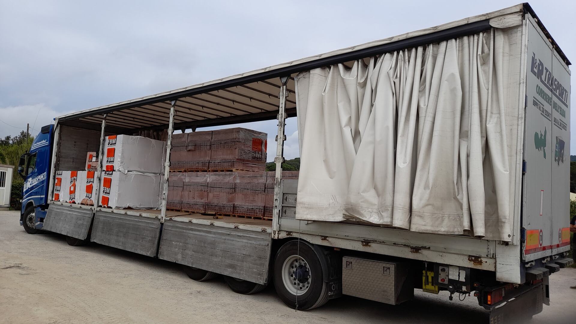 Furgone trasporto merci