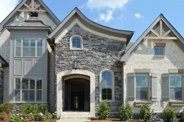 Beautiful Stone Wall — Ann Arbor, MI — 8 Point Building Supply