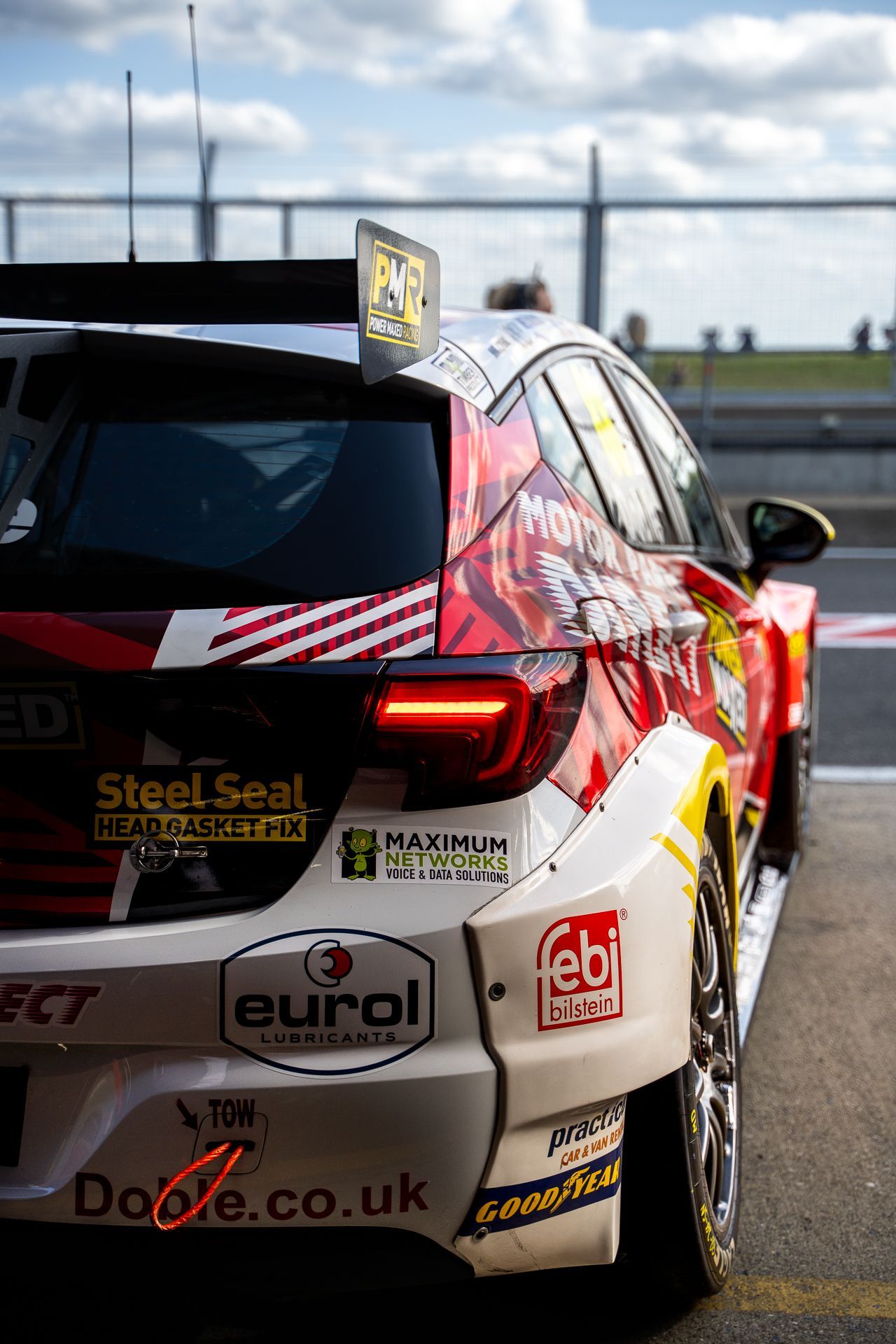 Mike Doble's back light on BTCC car in Snetterton pits