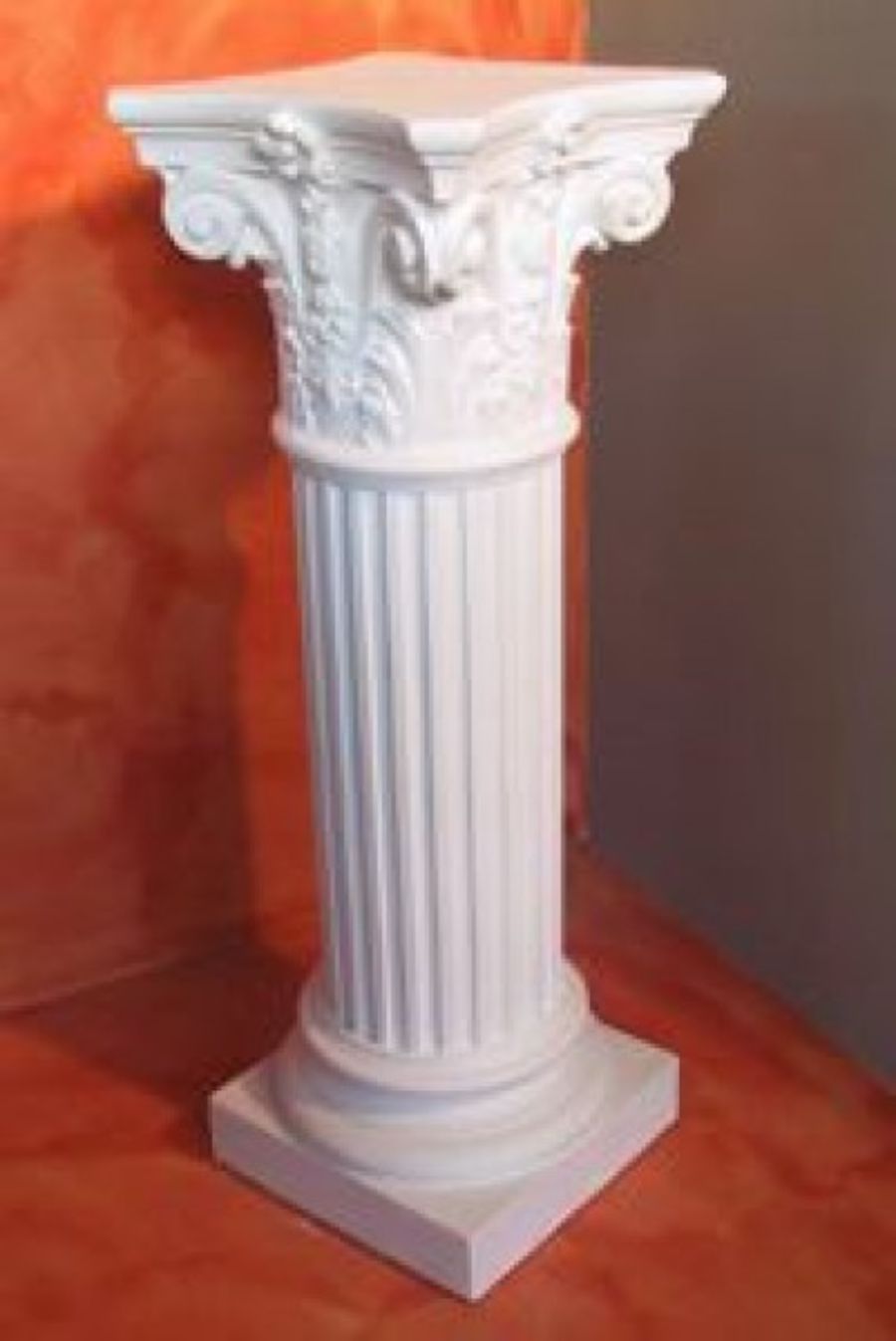 Colonna con capitello