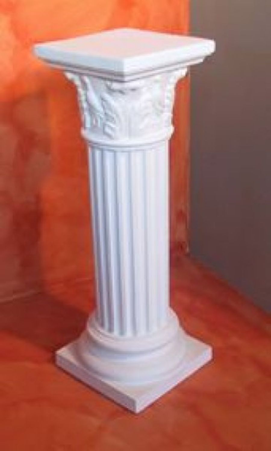 Colonna con capitello