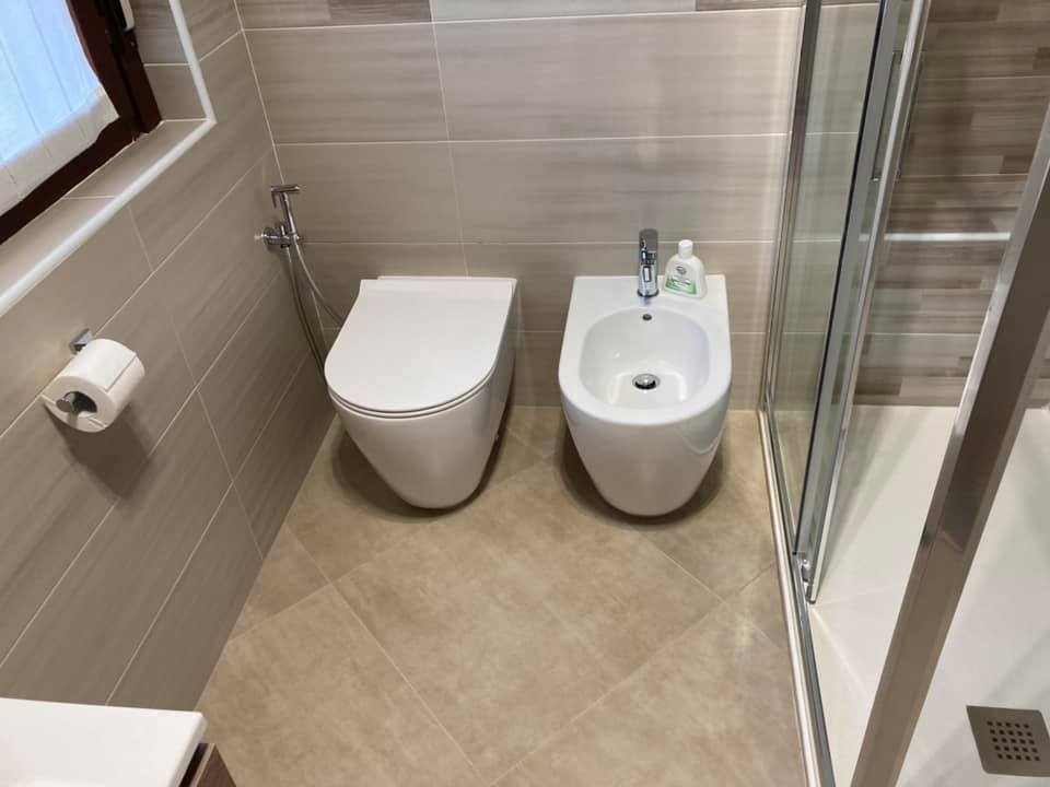 rifacimento bagno  Arruzzoli Fabio Ceramiche