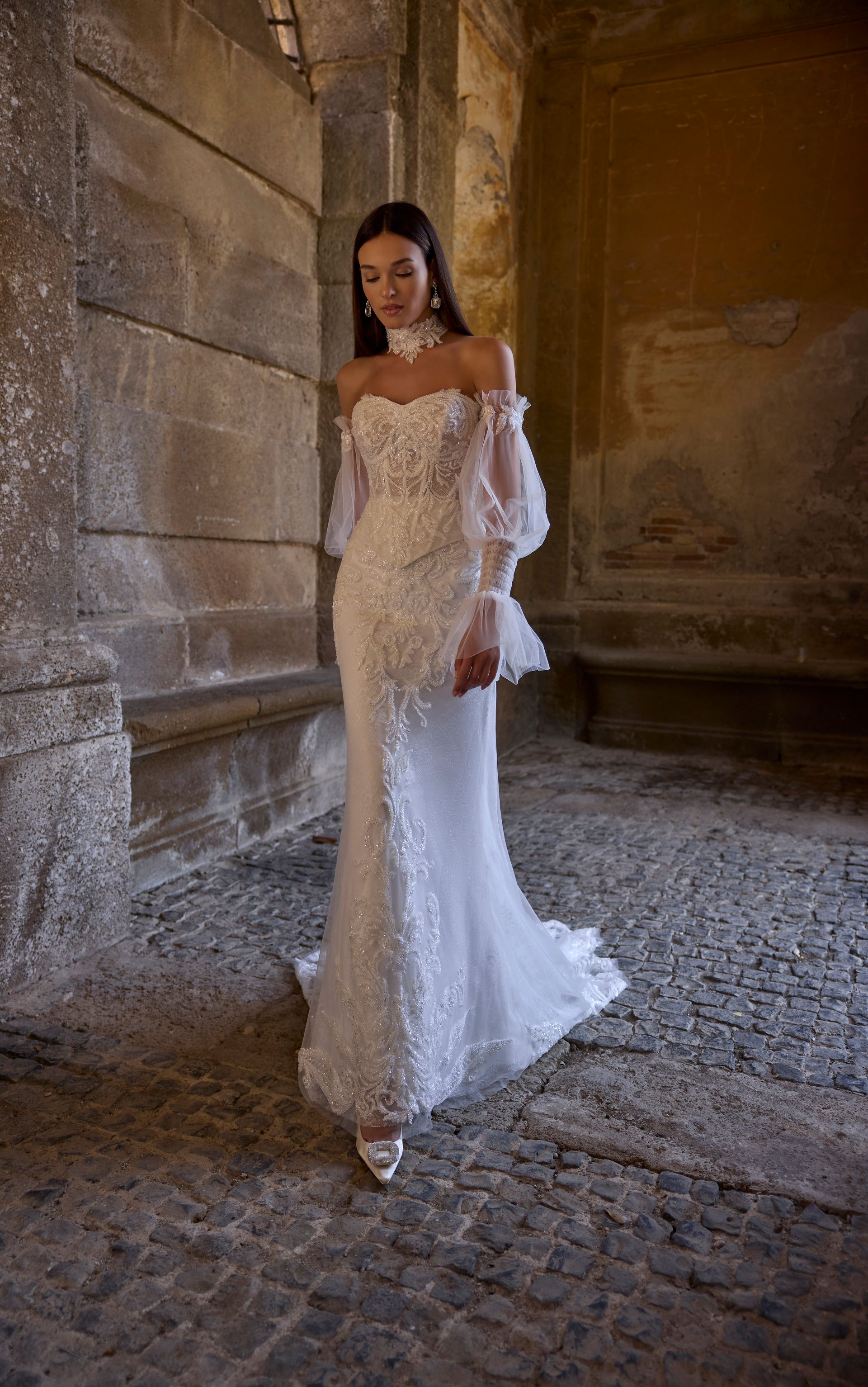 FittedOff-the-shoulder