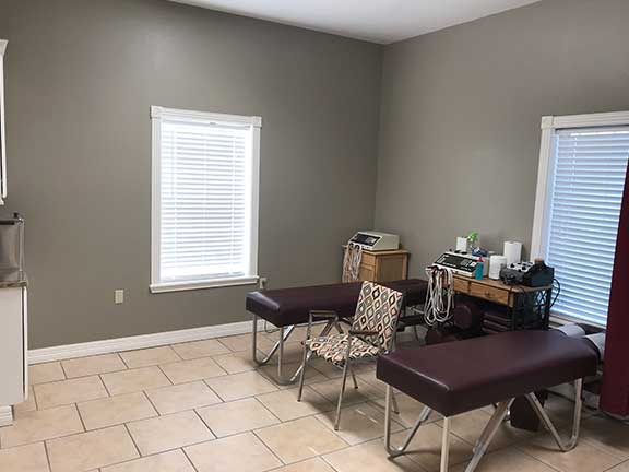 Chiropractic Clinic Bed — Robstown, TX — Five Points Chiropractic Clinic