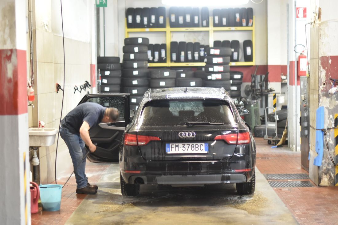 Lavaggio BMW