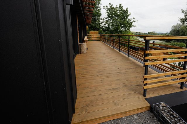 wood deck in st. mary's county