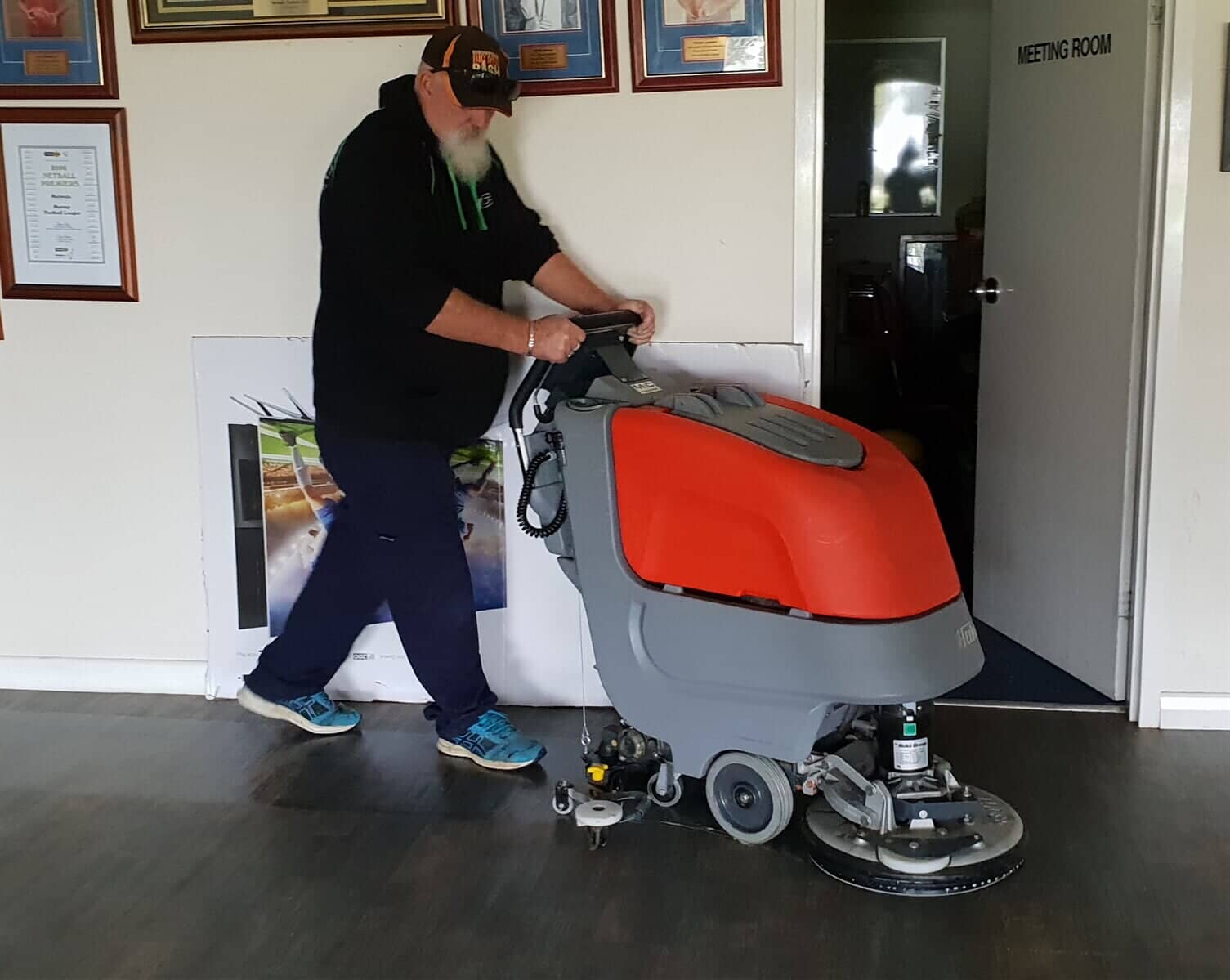 Vinyl floor cleaning 3 — Cleaning Projects in Mulwala, NSW