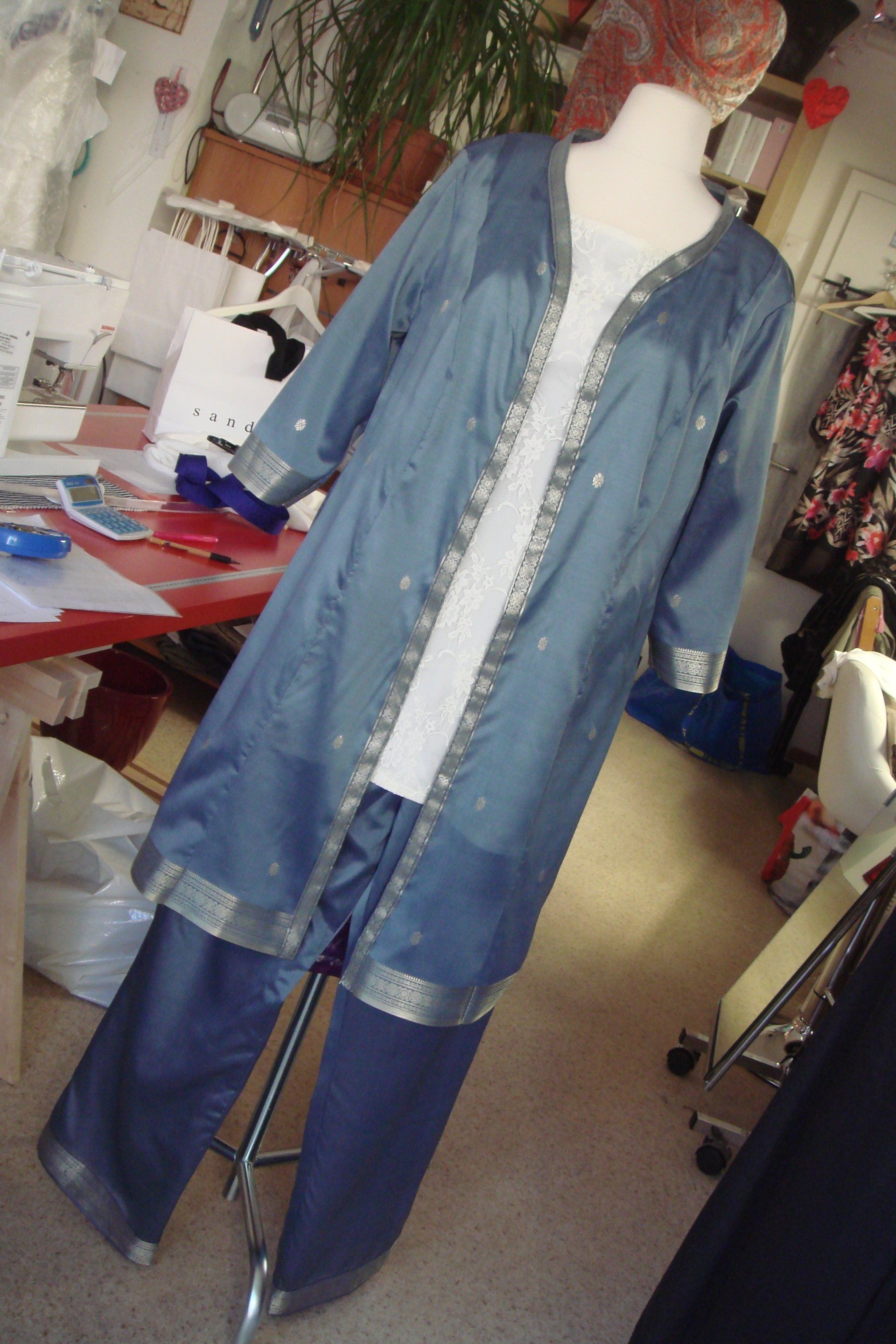 Gkhan Couture Chailly Lausanne - Retouche tenue traditionnelle