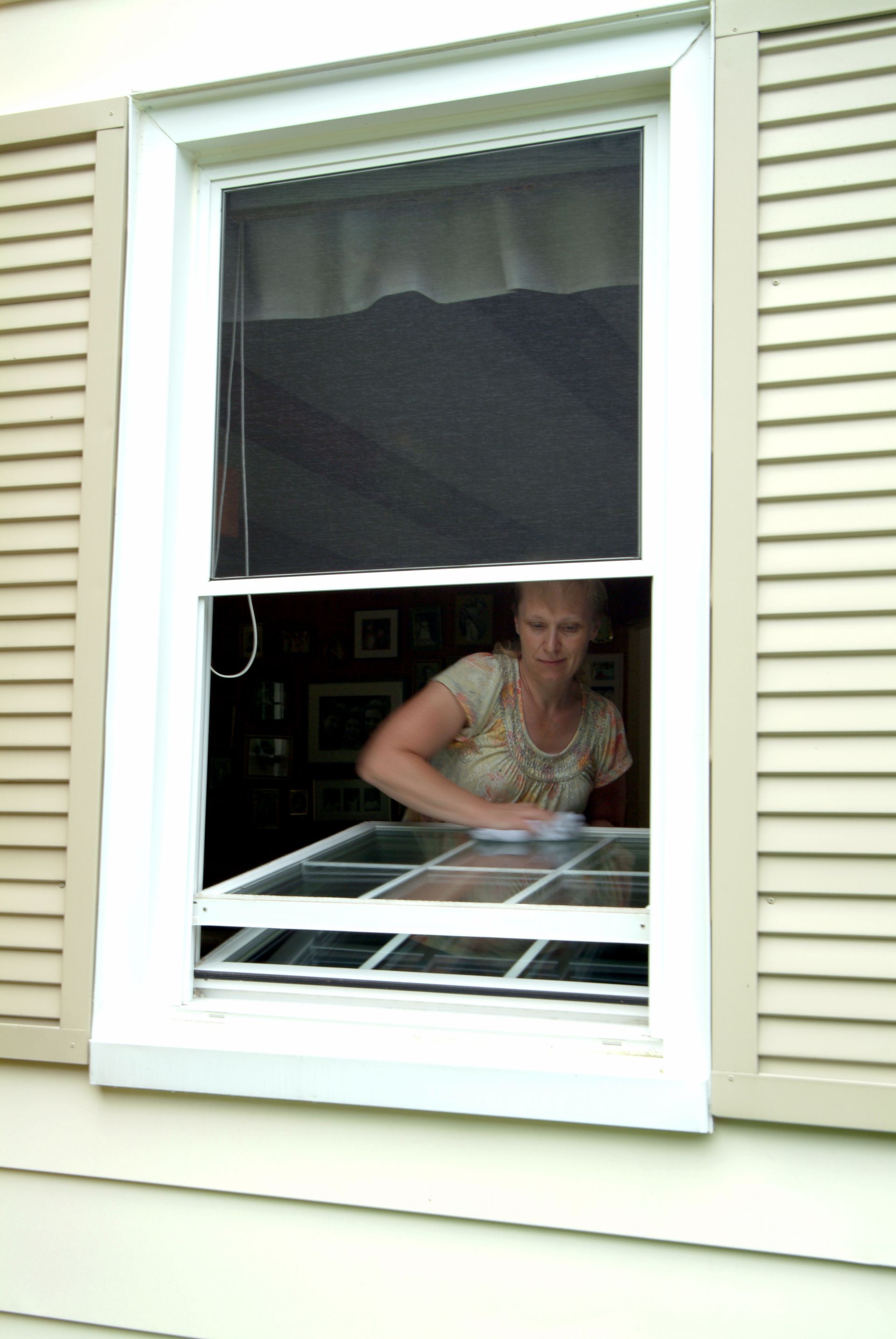 Should You Open or Shut Your Windows This Summer? Vinyl Options That Work Either Way