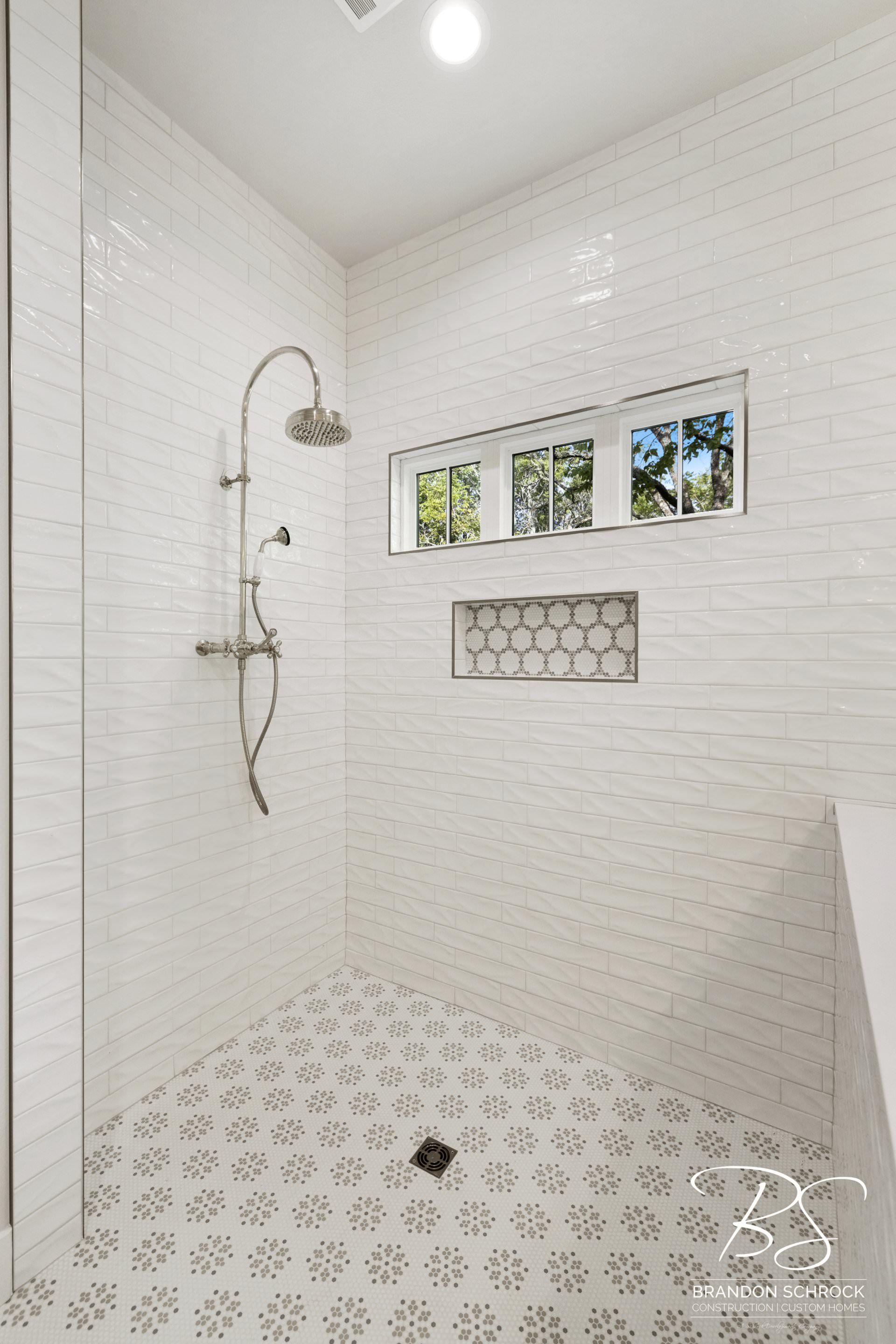 1920s farmhouse bathroom