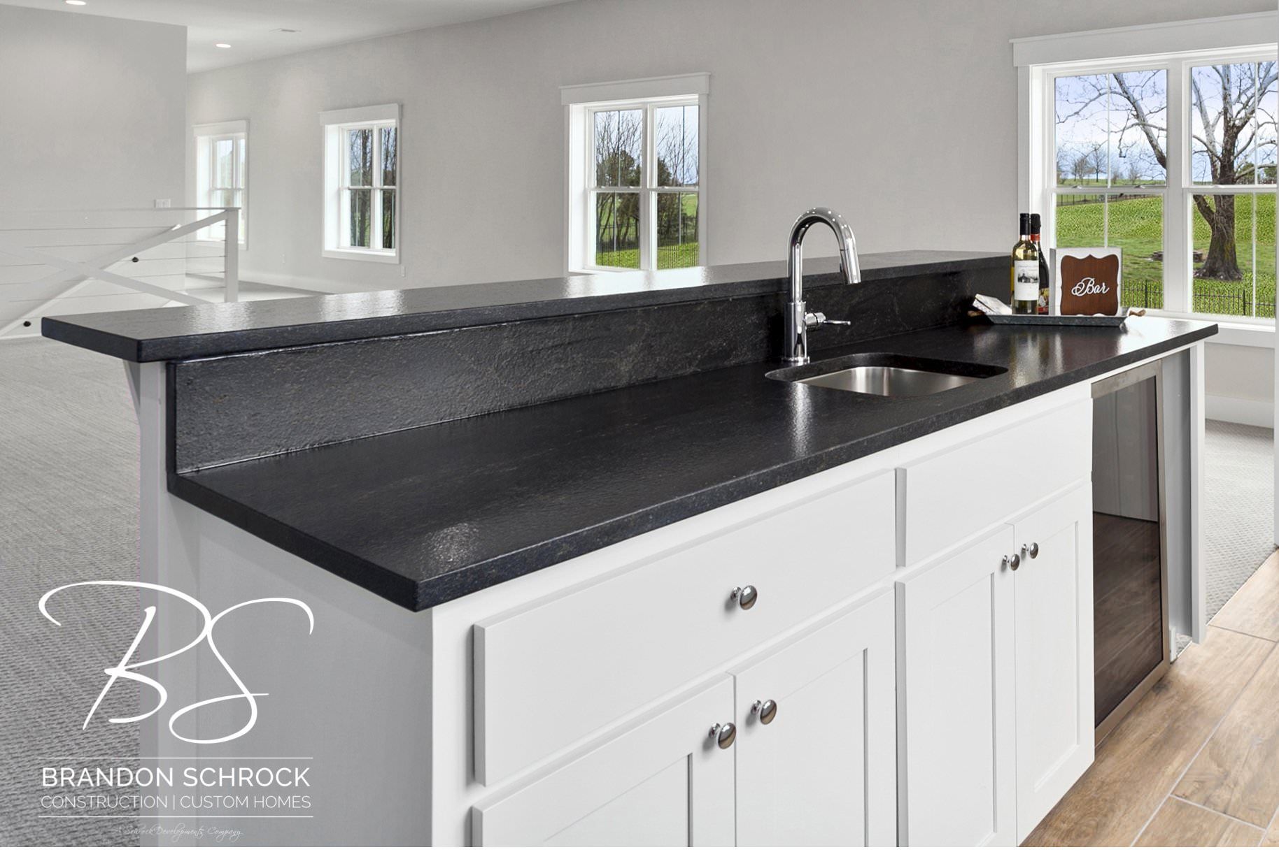 traditional modern farmhouse kitchen