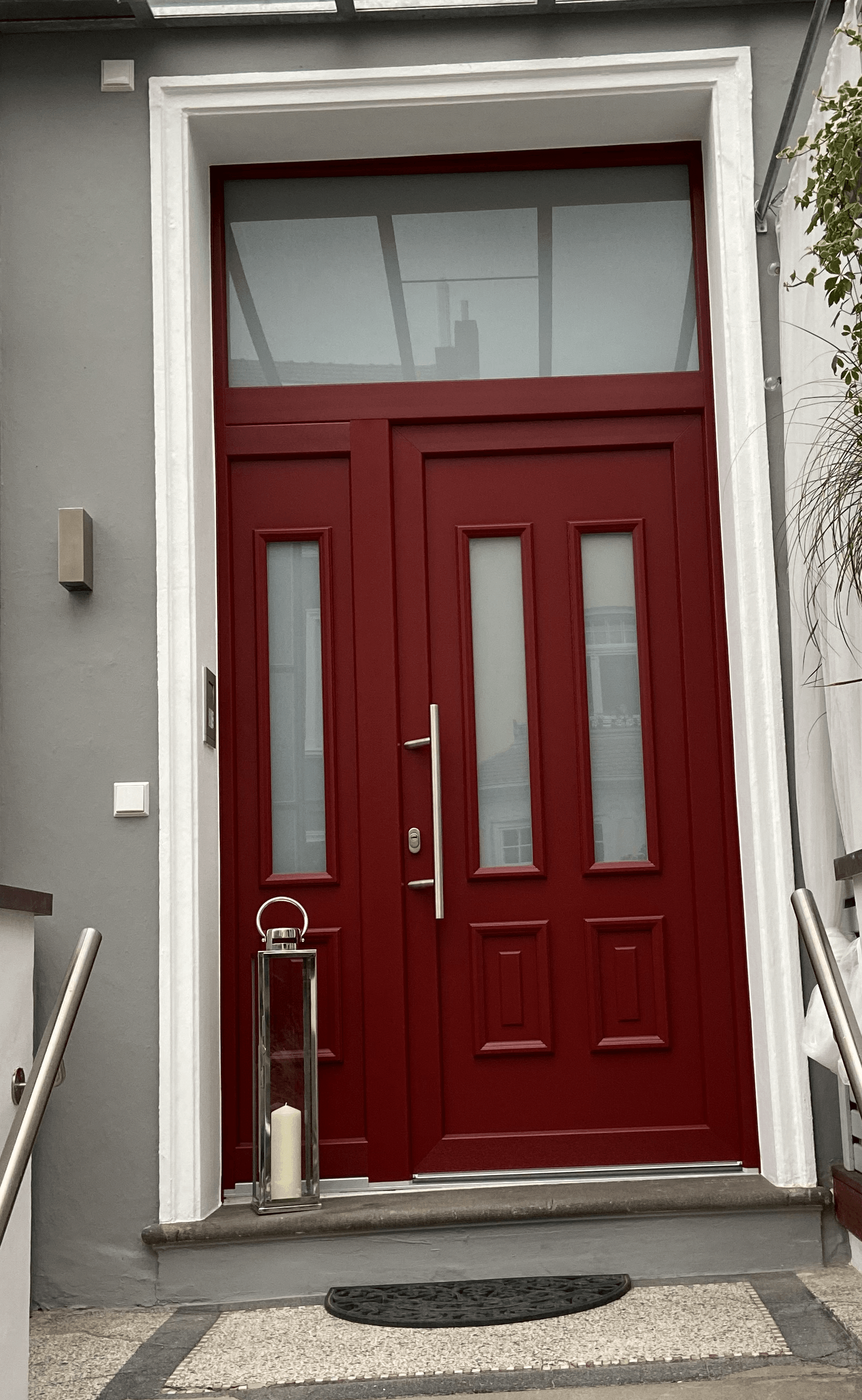Die neue Haustür in einem Alt-Bremer-Haus - Fenster Handel Bremen