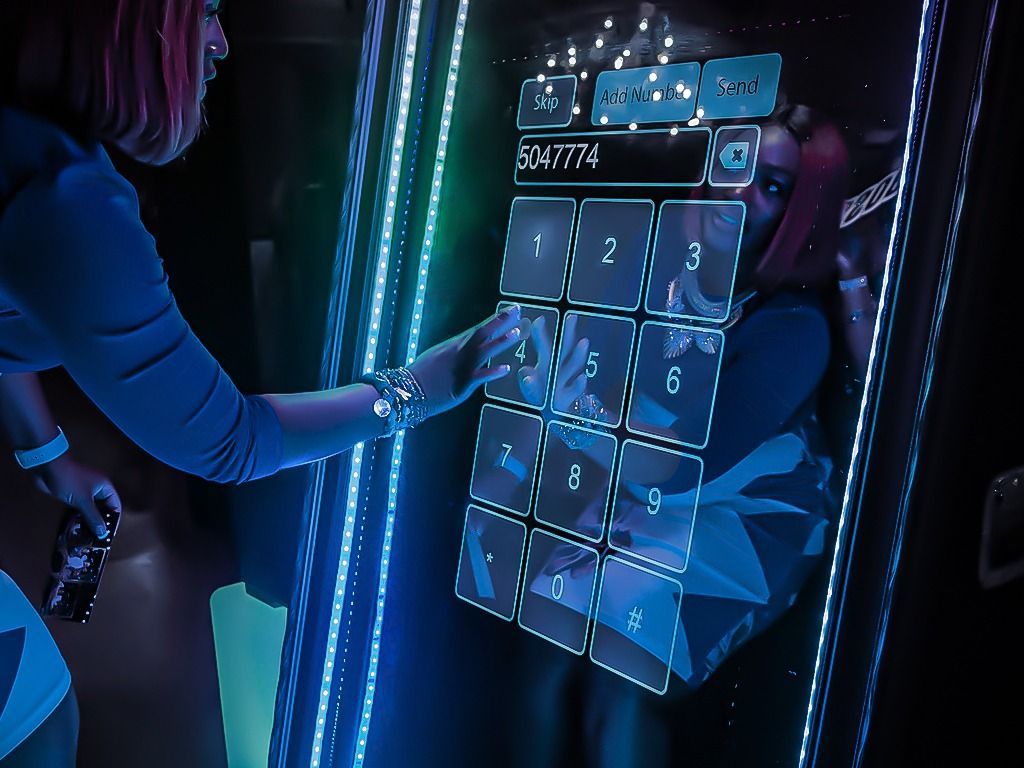 digital mirror photo booth in maryland