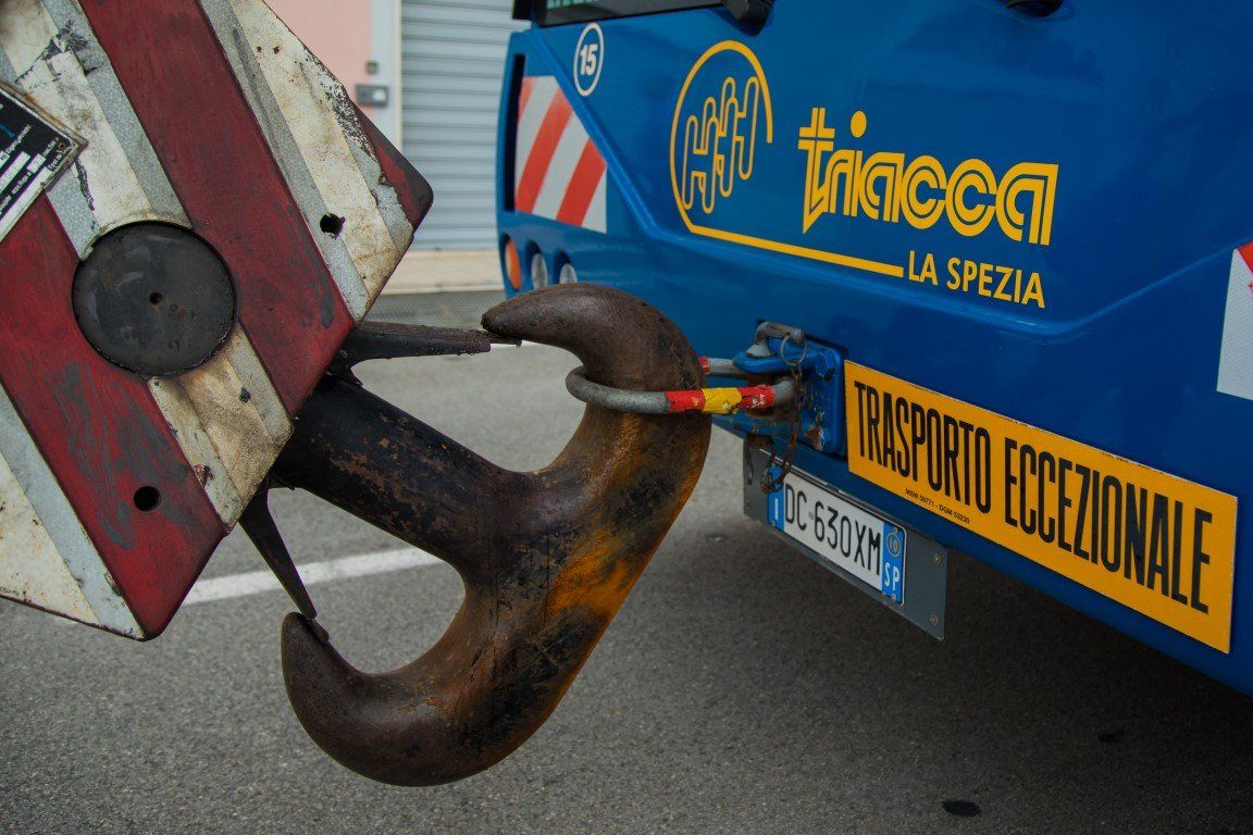 articulated lorry towing