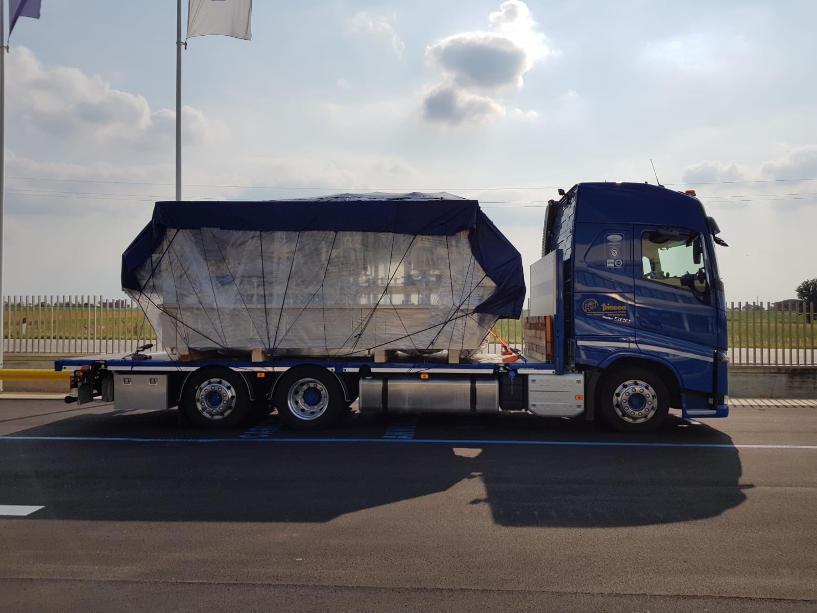 exceptional transport on the road