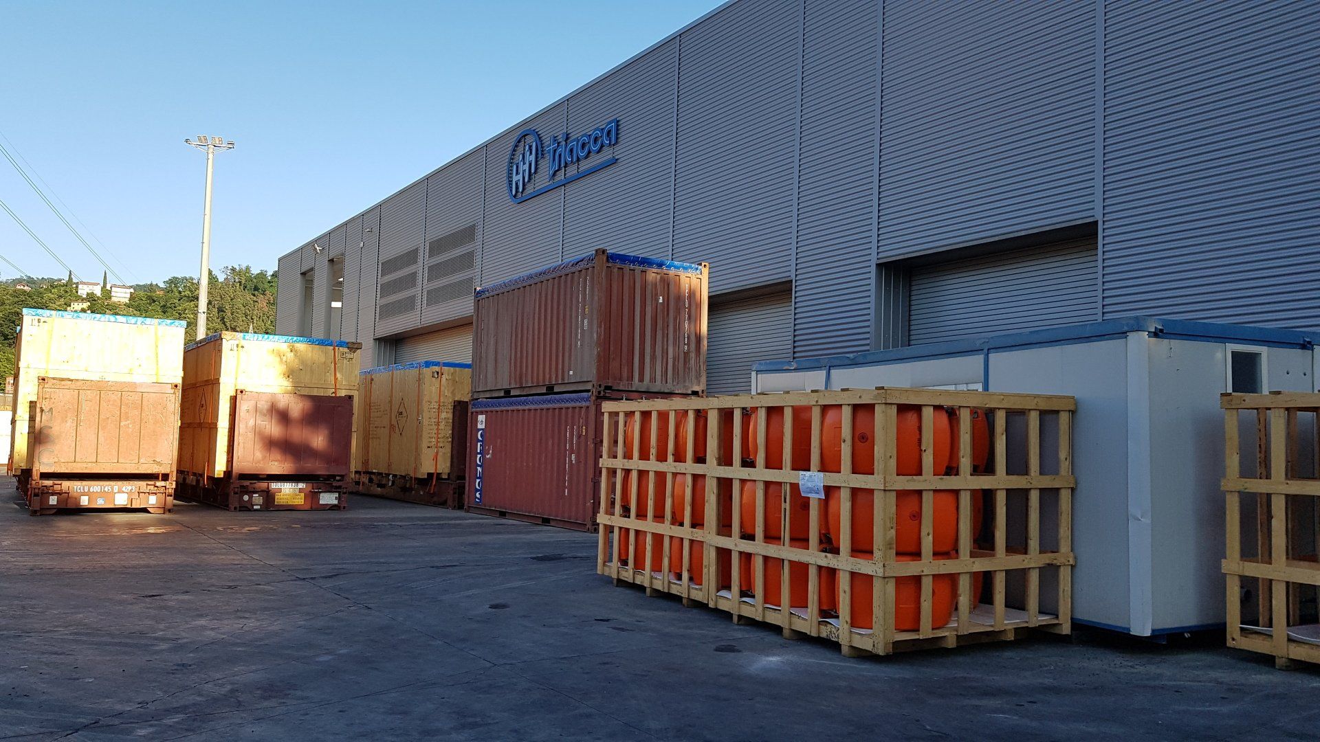 tir a disposizione di azienda trasporti