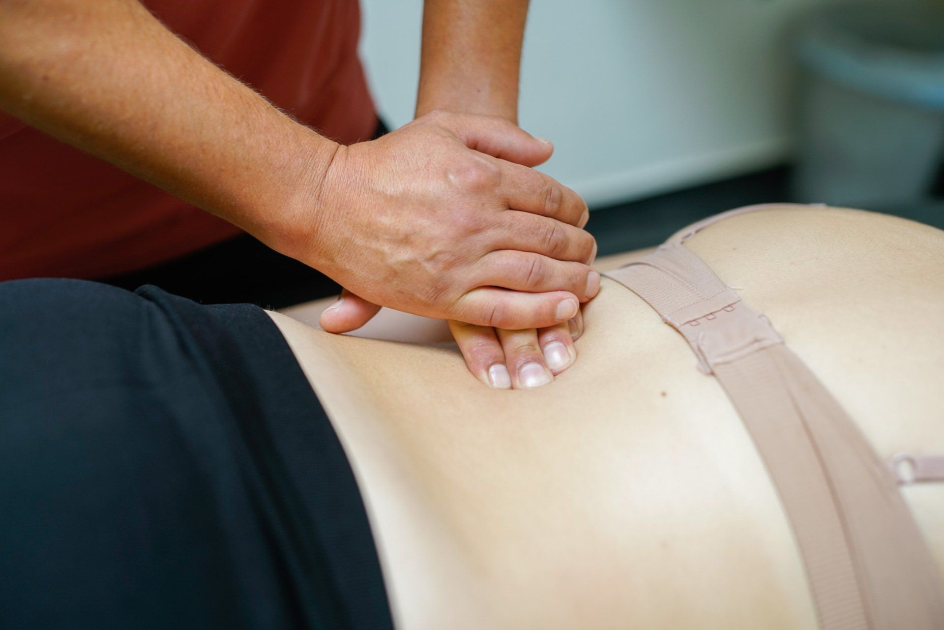 Massage, Ganzkörpermassage, Teilkörpermassage, Therapie