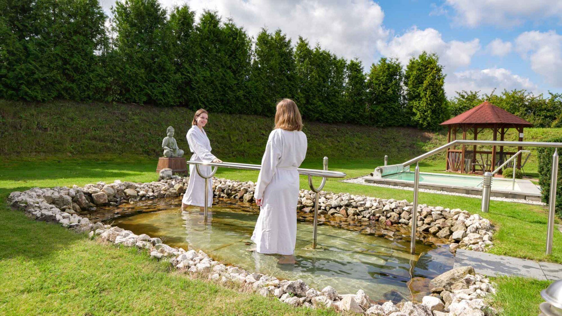 Wasserbecken, Kneipp-Tretbecken, Entspannung, Wellness