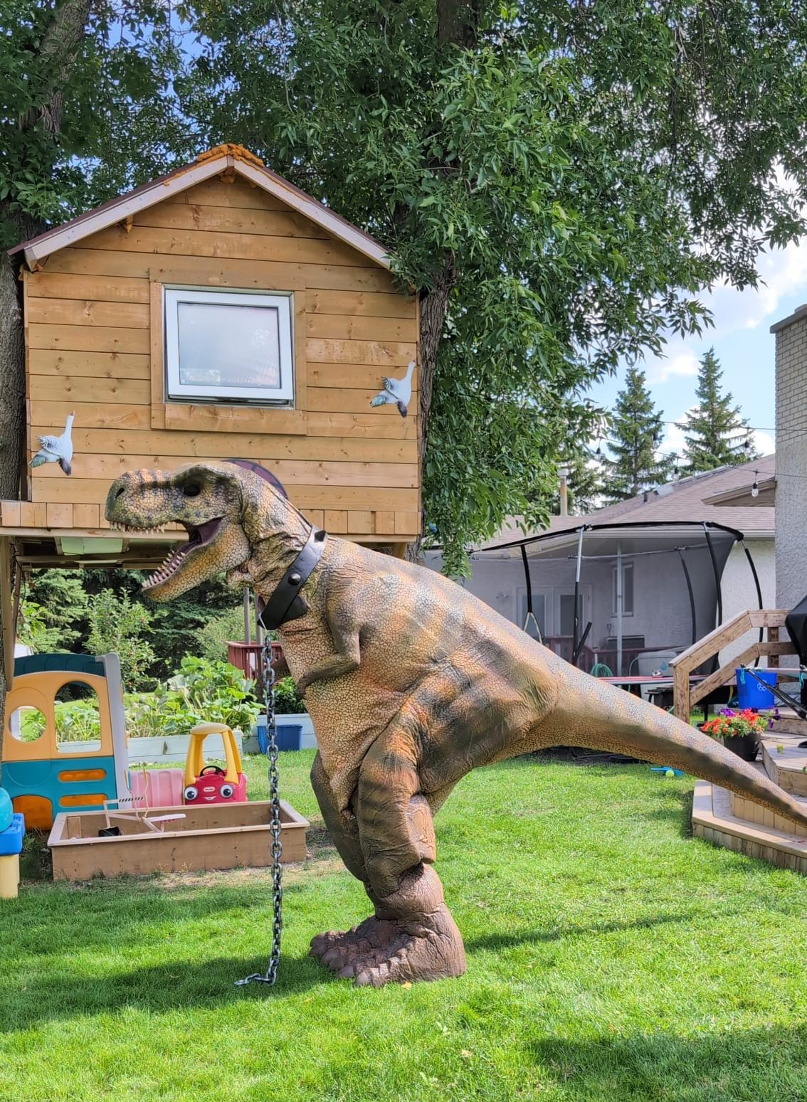dinosaur in winnipeg