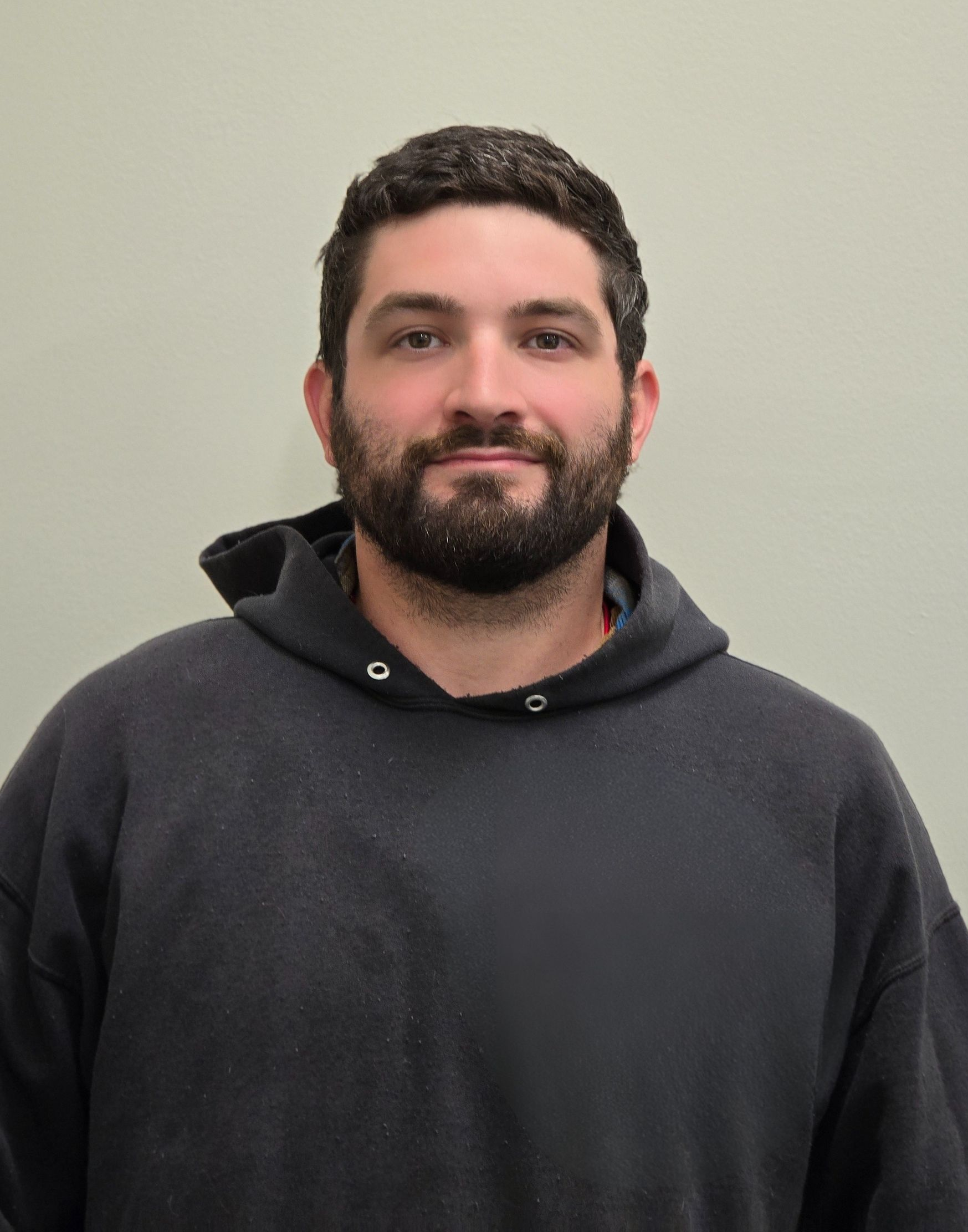 Luis Flores Headshot