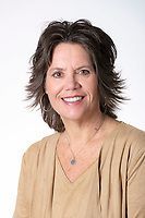 Julie Damer headshot