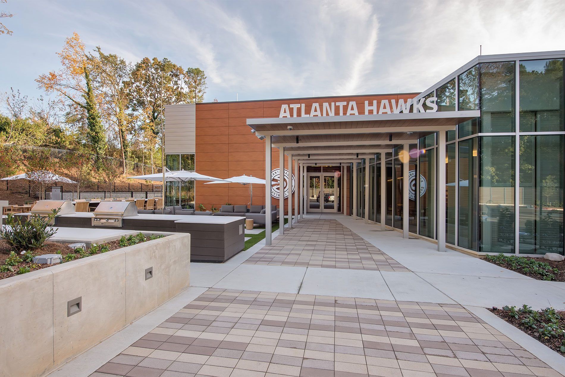 17 West Apartments lakeside facade – Cleanstar National residential cleaning project