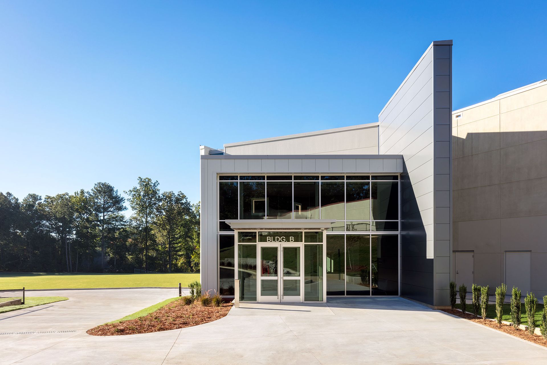 Atlanta Jewish Academy school building facade – Cleanstar National cleaning service