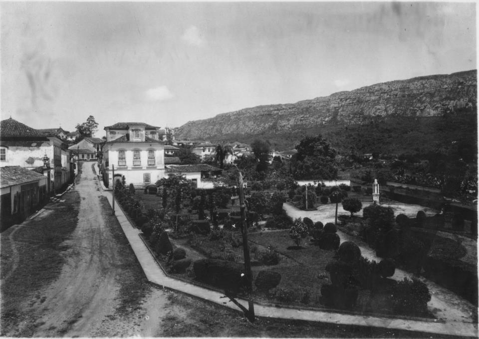 Imagem histórica do Largo das Forras em Tiradentes