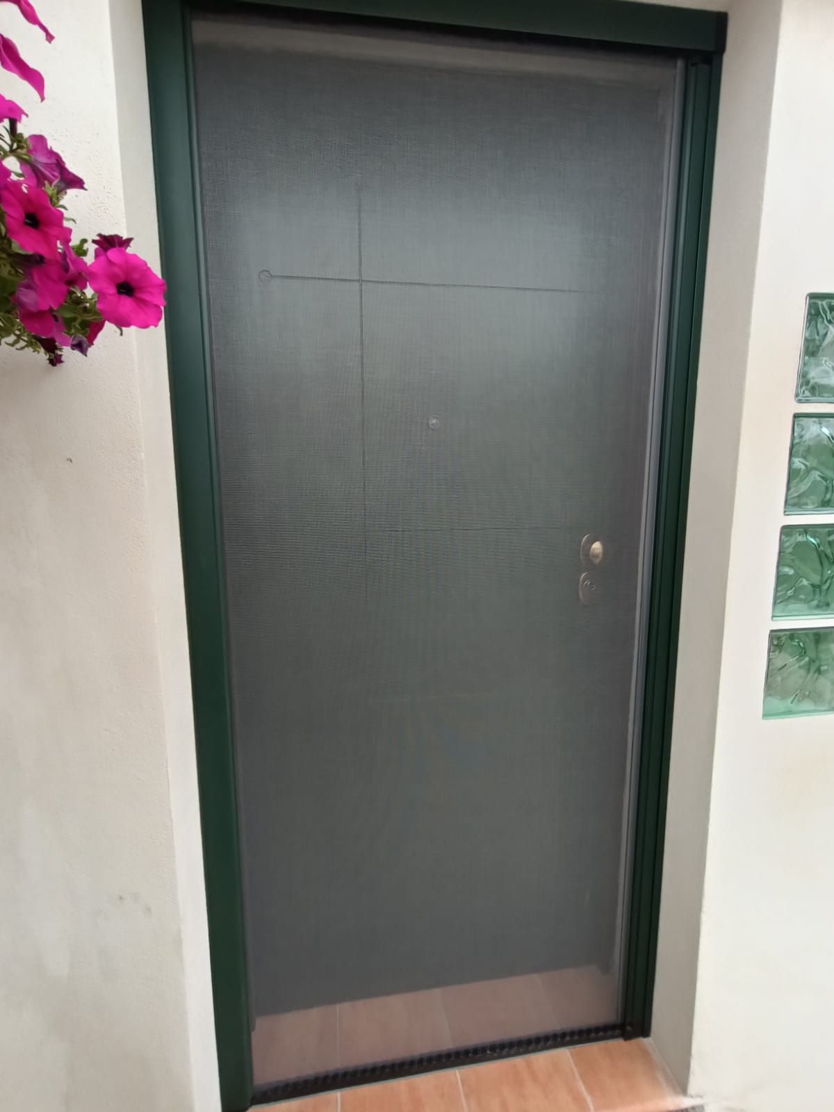 Porta blindata grigia