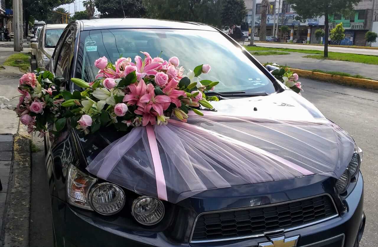 adornos de auto con flores