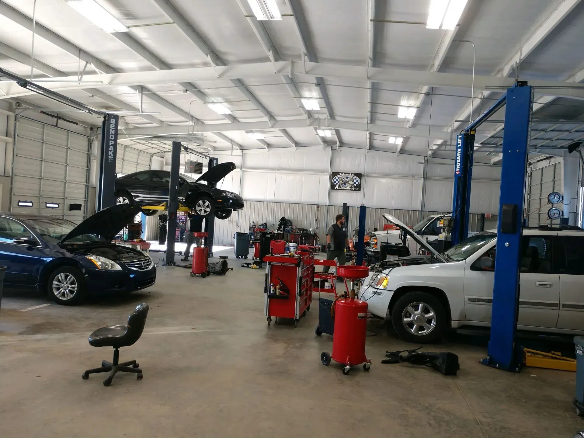 D&M Automotive Gallery Image