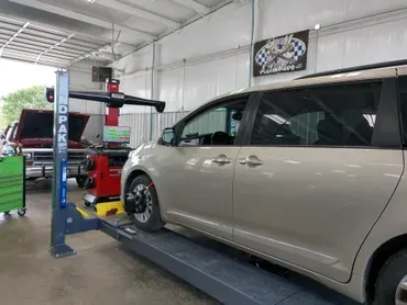 D&M Automotive Gallery Image