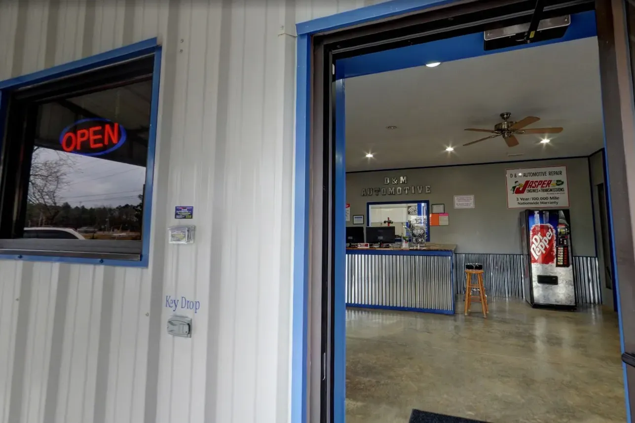 D&M Automotive Gallery Image