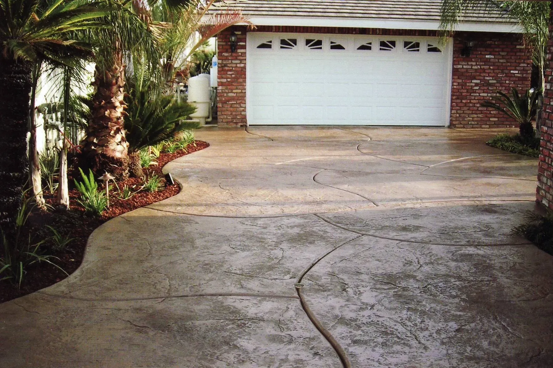 Riverside CA driveway replacement by Superior Concrete Construction
