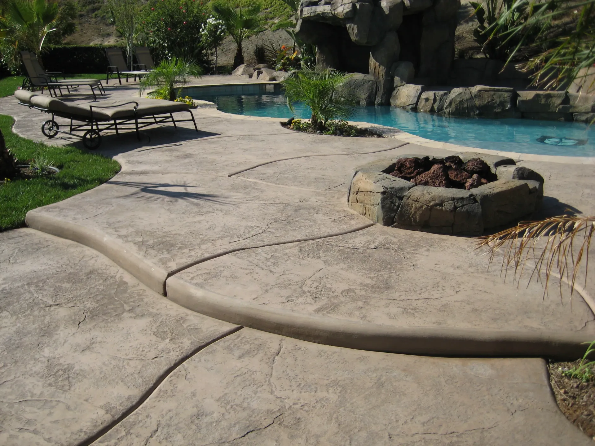 Concrete pool deck craftsmanship in Riverside California