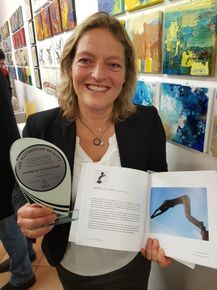Marieke de Jong met Award of Excellence, Trevisan Int Art Bologna