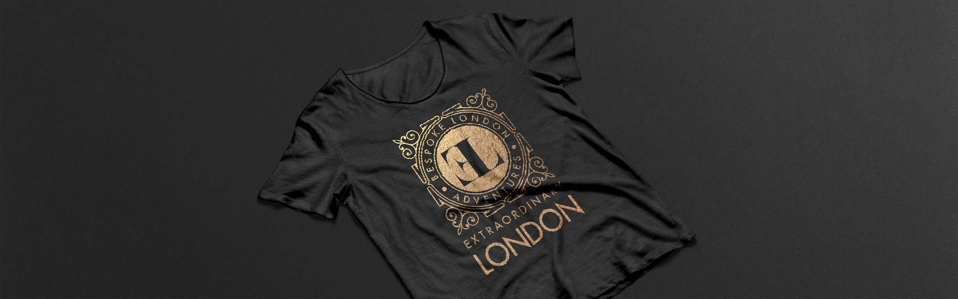 a black shirt that says extraordinary london on it
