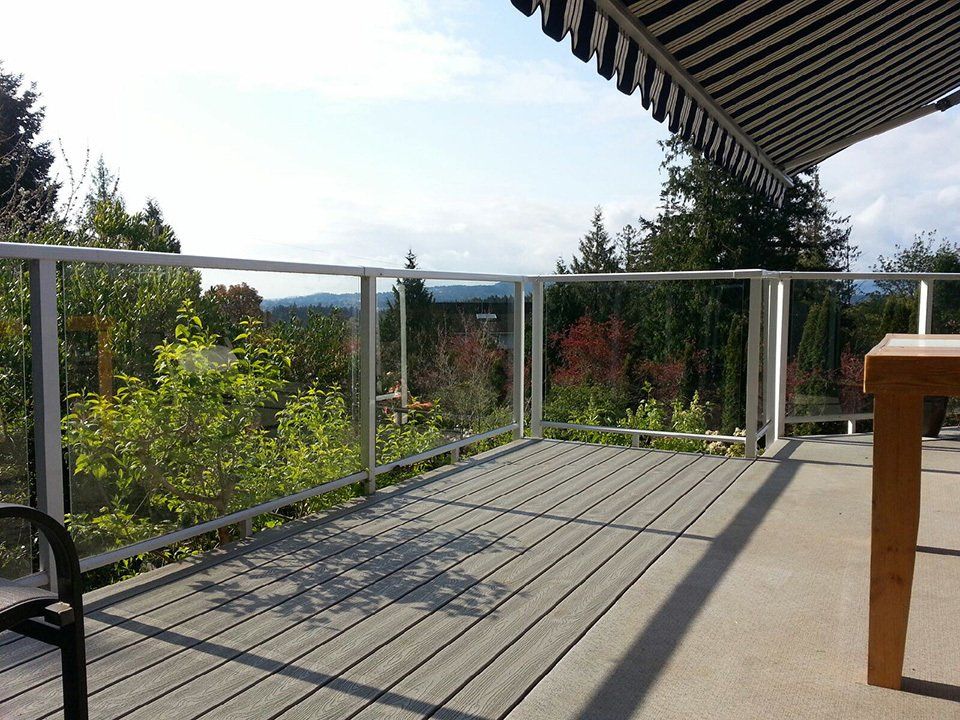 Glass Railings Nanaimo, BC SunRay Aluminum Railings