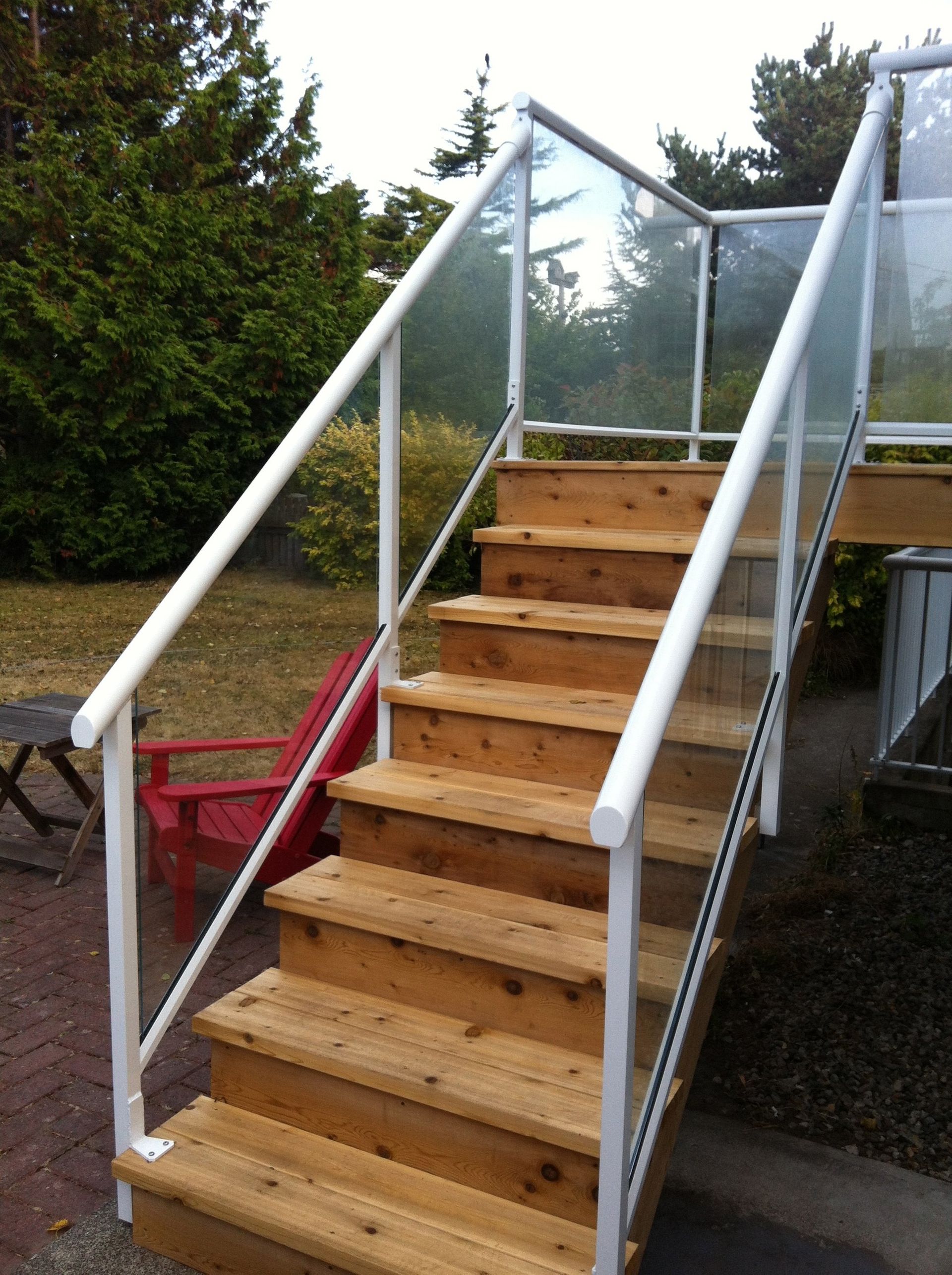 Glass Railings Nanaimo, BC SunRay Aluminum Railings