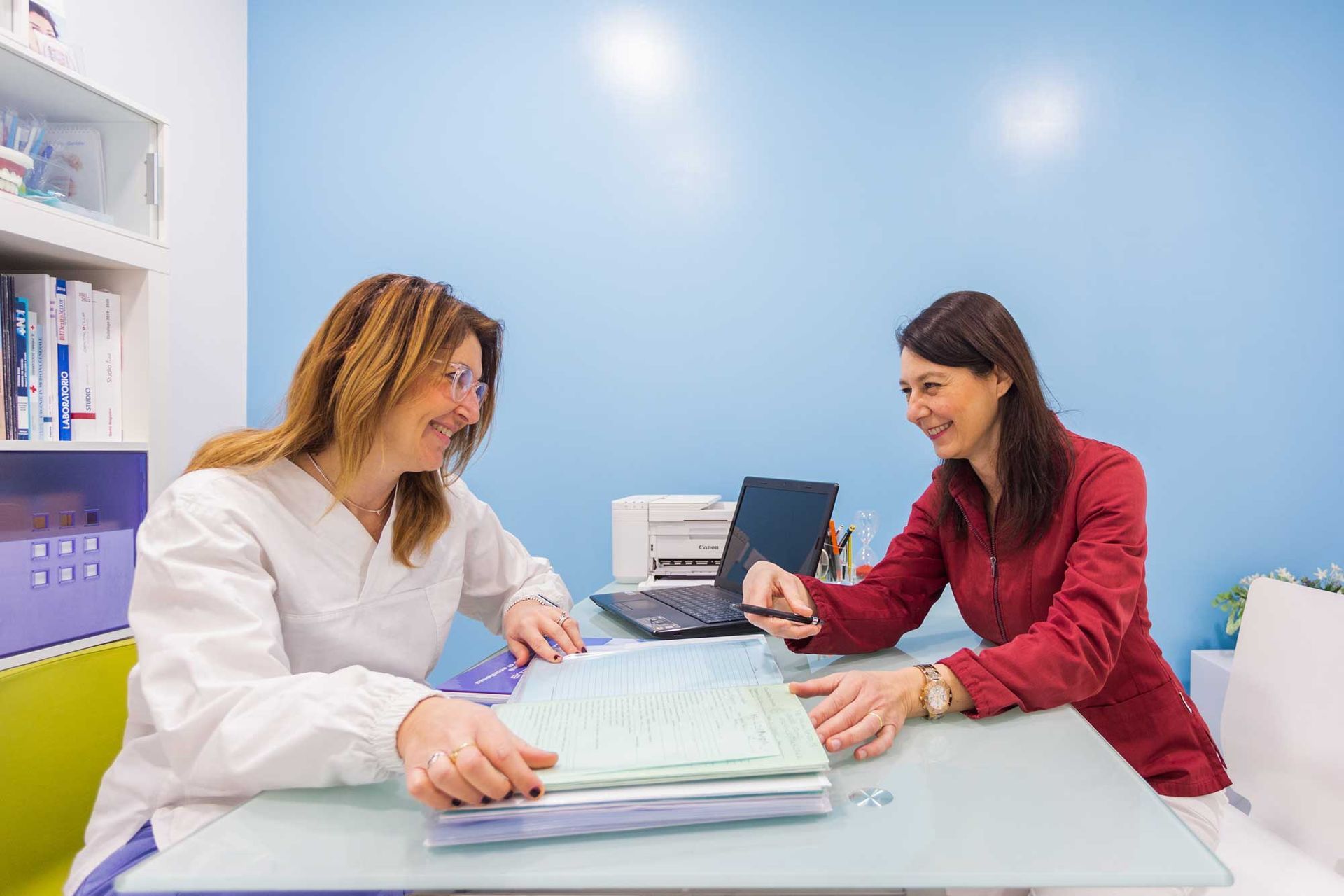 consulto dentistico durante una visita
