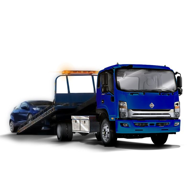 Grúa azul que transporta un automóvil azul, probablemente para transporte.