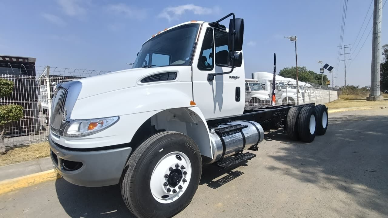 Camión Torton International Durastar Blanco 