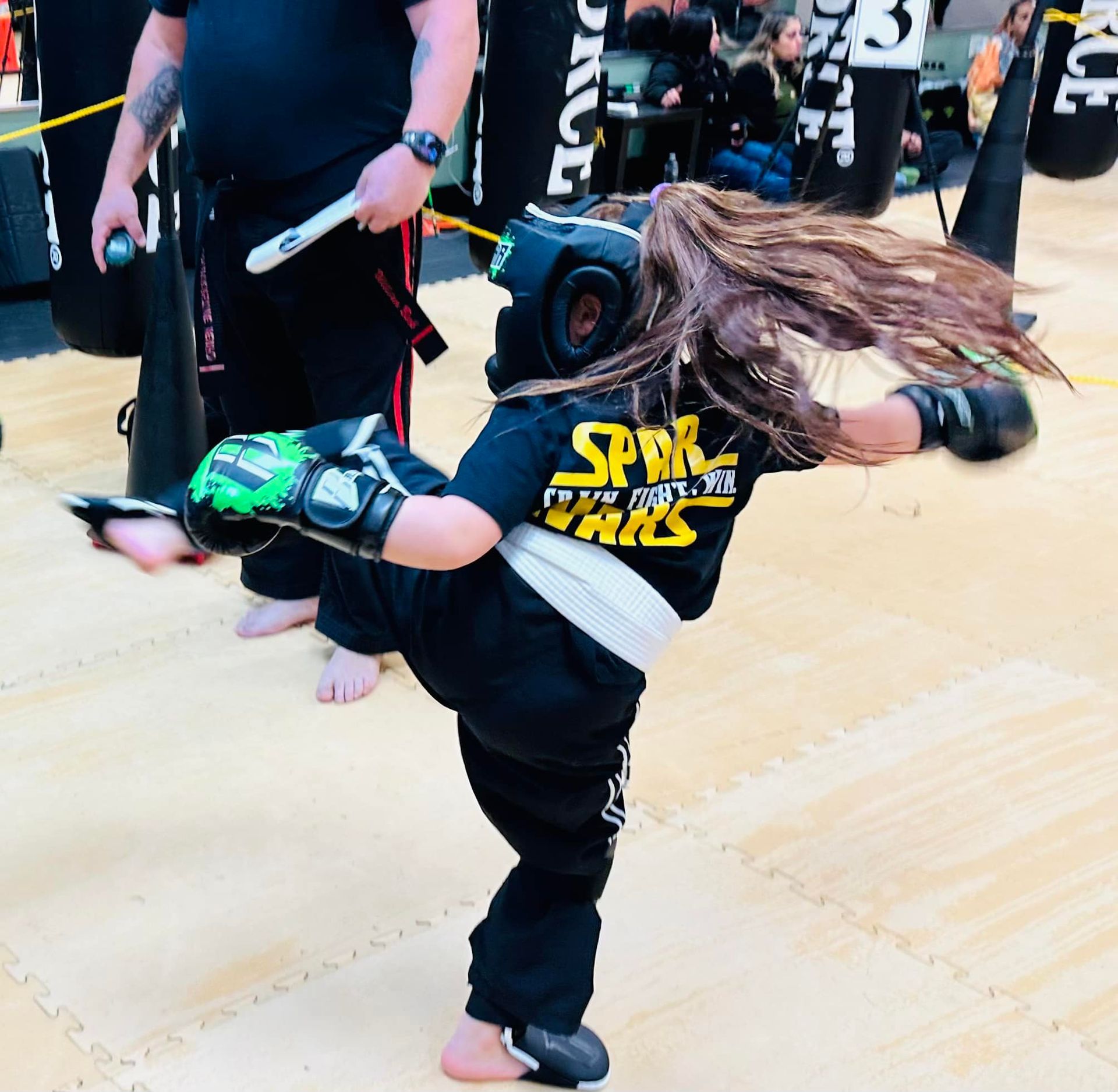 The word placeholder is on a gray background.