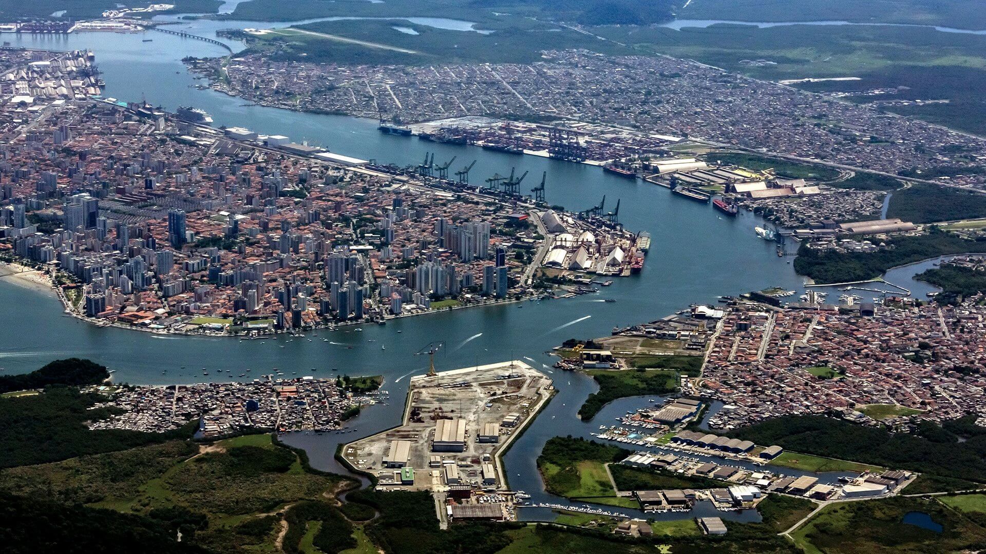 Experts point out that Port of Santos may become 'hub' by 2030