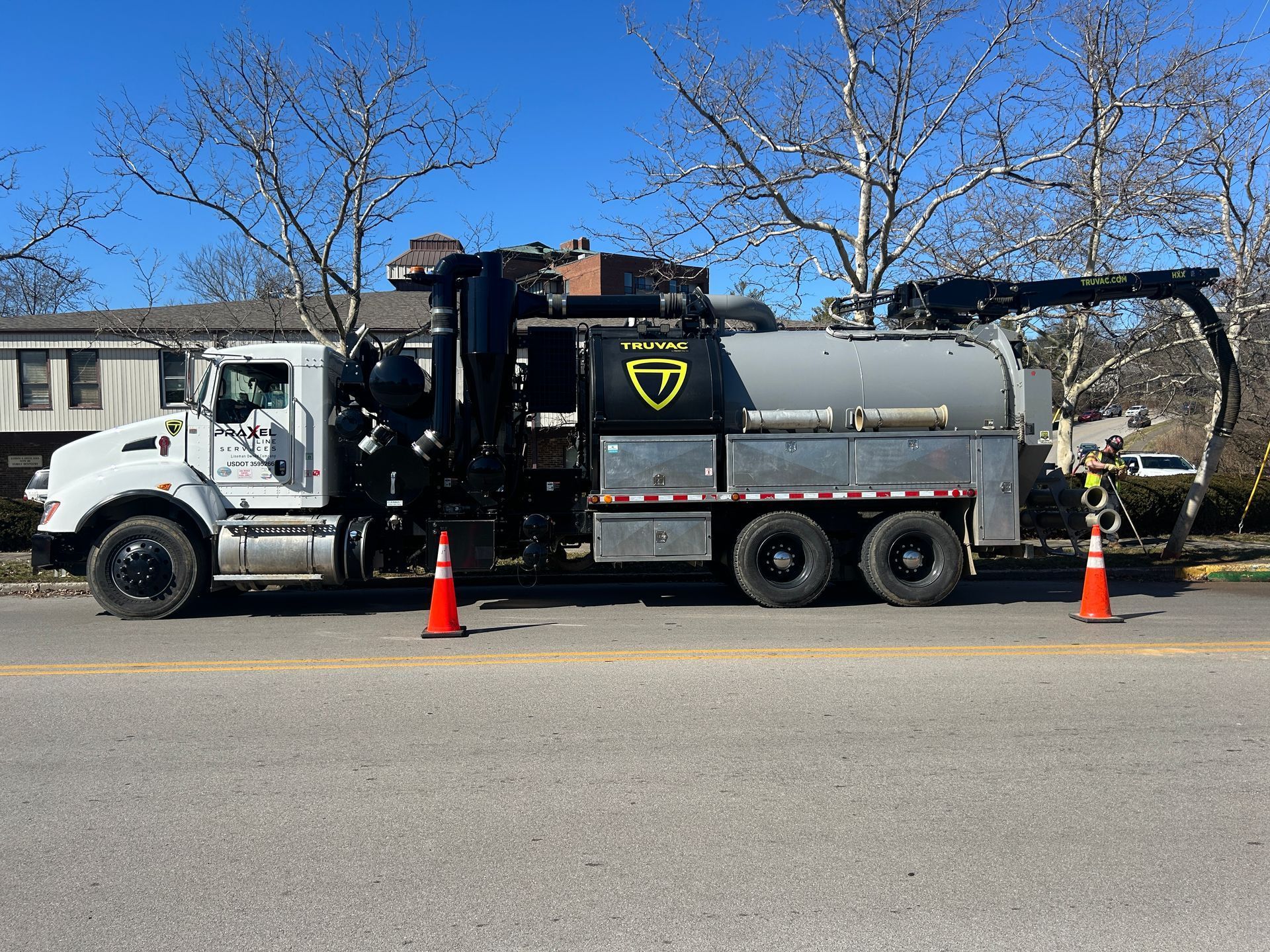 Hydro Excavation/ Pressure Diggers — London, KY — PraXel Line Services